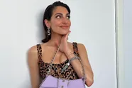 Hollandse knapperd Anna Nooshin toont in lingerie dat ze weer in 'shape' is na zwangerschap (foto's)