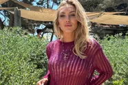De weinig verhullende outfit van 'bikinibody' Jill Cnudde op Tomorrowland maakte flink wat indruk (foto's)