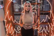 Temptation-Pommeline zit in Spanje en showt haar indrukwekkende bikinibody én tattoos (foto's)