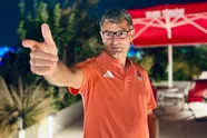 Turkse schutter (die zilver wint) is nu al dé figuur van de Olympische Spelen: "Alsof hij in zijn tuin staat!"