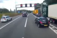 Nederlandse automobilist heeft bijzondere manier van invoegen op Belgische snelweg