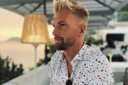 Ruben Van Gucht doet zijn zegje over ‘vrouwenbe­nen-incident’: "Ik voelde me nooit ongemakkelijk"