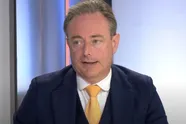 Bart De Wever reageert scherp op joyride met ambulance in Antwerpen: "Bijna altijd allochtone jongeren"