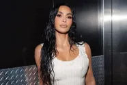 Kim Kardashian duwt even haar impressionante 'kroonjuwelen' onder onze neus: "Ik begin te duizelen!" (foto's)