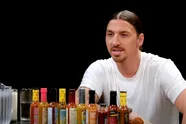 Verdedigers kregen Zlatan Ibrahimovic niet tegen de grond, de heetste sauzen ter wereld slagen daar wel in