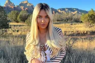 Temptation Megan maakt de USA onveilig en de bikini-foto's kunnen niet ontbreken