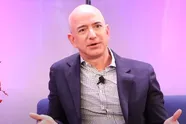 Het ongelofelijke verschil: Wat Amazon-oprichter Jeff Bezos real-time verdient tegenover zijn personeel