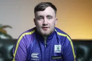 Straks misschien voor het eerst wereldkampioen, maar hoe rijk is dartsfenomeen Luke Littler (17) nu al?