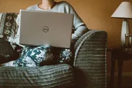 Warm blijven en groots winnen: zo geniet je van online casinospellen op koude winterdagen