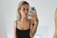 Jitske Van de Veire haalt uit naar volger die opmerking maakt over haar borsten: "Ze hangen perfect!"