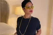 Rihanna verschijnt op Instagram in strakke bodysuit met string en dat zorg voor wat 'opschudding'