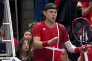 Belgische tennisser Zizou Bergs overstelpt met haatberichten na ongeziene toestanden in Davis Cup