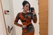 Zangeres Demi Lovato zoekt ruzie met de gevreesde Insta-politie door uit de kleren te gaan (foto's)