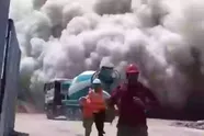 Beklijvende beelden tonen hoe wolkenkrabber in aanbouw instort na zware aardbeving in Myanmar