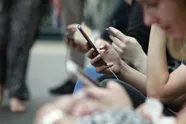 Belgische minister wil social media-gebruik volledig 'hervormen', maar de kritiek is fors: "Inbreuk op de privacy"