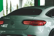 Belgische Mercedes-eigenaar laat de mensen gissen over zijn speciale nummerplaat: "Ik wil hem wel eens zien..."