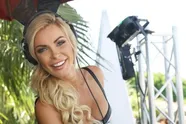 Weduwe Hugh Hefner onthult de ‘vijfstaps-verleidingsmethode’ die de eigenaar van de Playboy Mansion vaak gebruikte