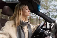 Onderzoek bevestigt dat vrouwen betere chauffeurs zijn dan mannen: "Het beïnvloedt ook hun autokeuze"