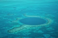 Wetenschappers ontdekken verontrustende klimaattrends in de 'Great Blue Hole': "Een spiegel voor de toekomst"