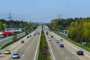 Strengere keuringseisen zetten druk op eigenaars van oudere auto's: "EU wil veiliger én schoner verkeer"