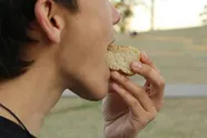 Moet je direct na je training koolhydraten eten? "Alles hangt af van de intensiteit en je persoonlijke doelen"