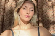 Hollandse knapperd Valerie doet haar volgers watertanden met foto's in een iets te kleine bikini