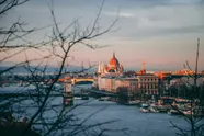 5 goedkope maar verrassend boeiende citytrips in Europa: "Driegangenmenu voor minder dan 15 euro"