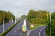 Dit nieuwe verkeersbord kan voor verwarring zorgen bij Belgische chauffeurs: weet jij wat het betekent?
