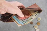 Wat de afschaffing van deze financiële steunmaatregel betekent voor jouw portemonnee: "Het treft essentiële beroepen"