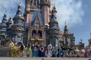 Vader gaat viraal met video over hoeveel een dagje Disney World met het ganse gezin kost