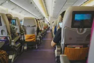 Stewardess onthult 'walgelijke' reden waarom ze zelf nooit een korte broek zou dragen in een vliegtuig