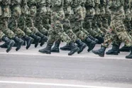 NAVO legt norm voor defensie-uitgaven op 5%: dit is de jaarlijkse kost daarvan voor Belgisch gezin
