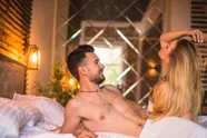 Dit koppel is verslaafd aan 'scheefwippen': "Ik deed het met haar bazin, maar haar wraak was keihard..."