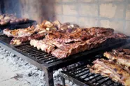 De Vlaamse overheid wil dat we dringend minder vlees eten, en gaat ingrijpen: "Alle troeven in handen!"