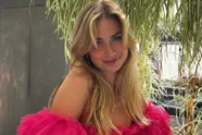 Vooraan staan bij de Nederlandse zangeres Roxy Dekker is zeker geen straf (wanneer ze kortgerokt voor de dag komt)