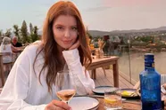 Anna bewijst nog eens in bikini dat ze een van de knapste gingers van de Lage Landen is (foto's)