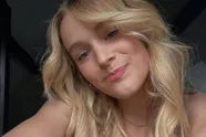 Pommelien Thijs gooit een heerlijke bikinifoto in de groep en half Vlaanderen plakt tegen zijn / haar scherm