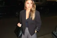 Zita Wauters oogst niks dan lof in (deels) doorschijnende outfit: "Even knap als je mama!" (foto's)