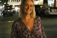 Julie Vermeire blaast 28 kaarsjes uit... Wij vieren dat met haar lekkerste bikinifoto's!