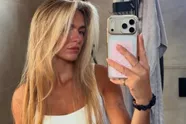 Hollandse bom Lies Zhara toont in bikini én strak fitnesspakje waarom alle Nederlandse venten aan haar voeten liggen