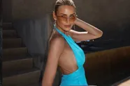 Amy Dewinter, een boot en een blauwe bikini... meer is er niet nodig om het internet te breken: "Niet normaal!"