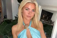 Hollandse klepper Nikki deelt heerlijke bikinifoto's en iedereen verdrinkt in haar boezem, euhm... ogen