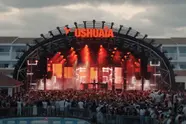 Waanzinnig duur! Dit zijn in 2026 de bizzare prijzen voor een flesje water of cocktail in Beachclub Ushuaïa op Ibiza