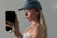 De heerlijke Juultje Tieleman gooit weer lustig haar kleren uit... en dan weet je dat Instagram in brand staat