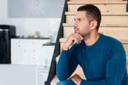 “Ik voel me vernederd door mijn lief... Ik ben in shock door wat ze in de badkamer doet nadat we van bil zijn gegaan”