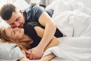 Artsen slaan alarm: dit gewone huis-tuin-en-keukenproduct wordt massaal in bed gebruikt – met gevaarlijke gevolgen