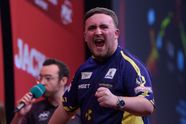 Luke Littler pakt derde Players Championship-titel na thriller in Wigan