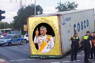 Politie grijpt in bij protestactie voor hotel Thaise koning in Beieren