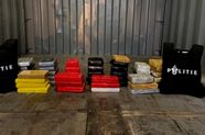 Medewerkers vinden 50 kilo cocaïne tijdens uitpakken container