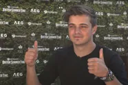 Martin Garrix maakt wederom de buurt boos met enorme vuurwerkshow